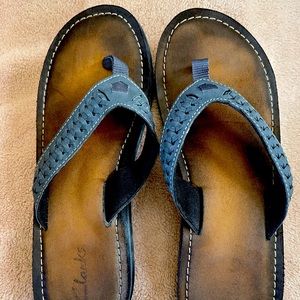Clarks Flip Flop Faux Leather, Blue Size 9